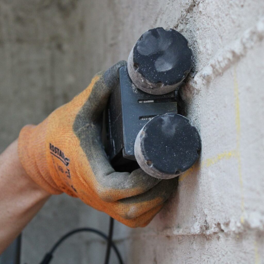 Pachomètre ou Profomètre : détection de fers à béton et contrôle des enrobages des armatures métalliques